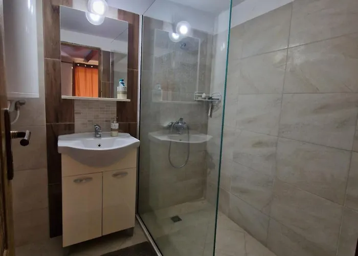 فيلة добреви